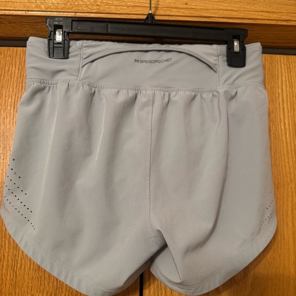 NWOTUnder Armour Women's Light Gray Athletic Shorts - Picture 3 of 7